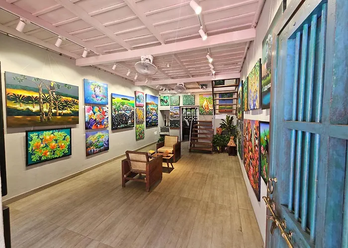Idha Artists\' Gallery - Stay With Art