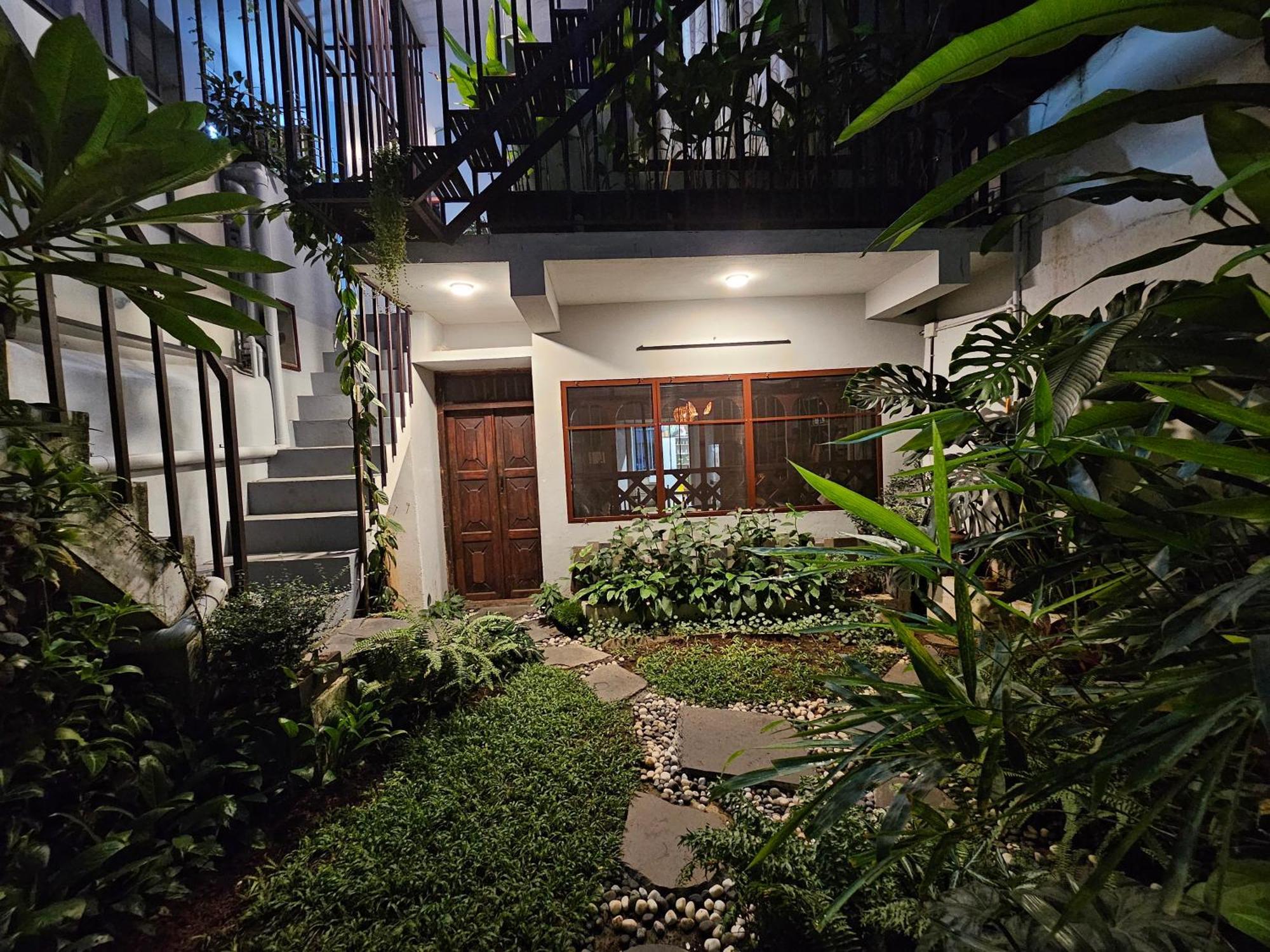 Idha Artists' Gallery - With Art